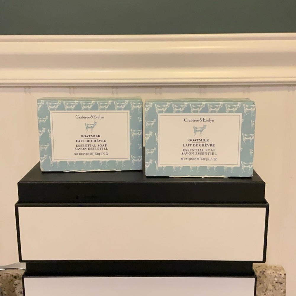 Crabtree & Evelyn Goat Milk / Goatmilk Essential Soap Bar Bath 2pcs Set (7oz ea)